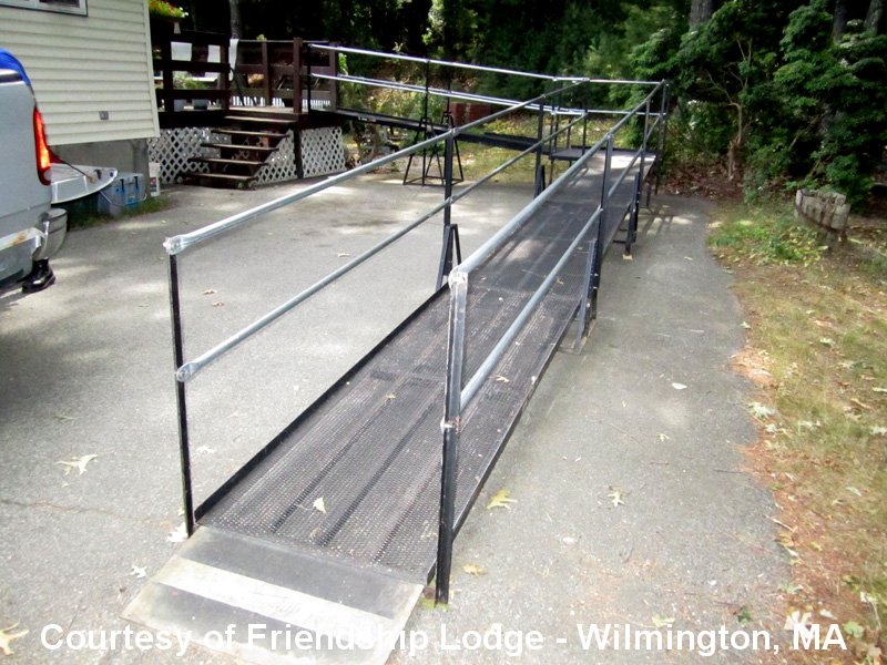 Robin Hood Lane, Bur